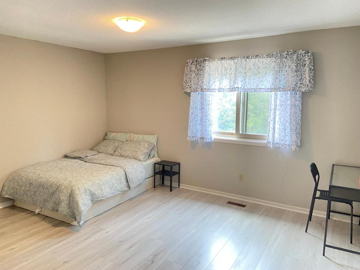 41 Huntsmill Blvd Apartamento Toronto Exterior foto
